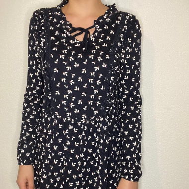 Tunique bleu marine avec motifs blancs 