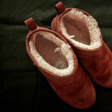 Uggs brown