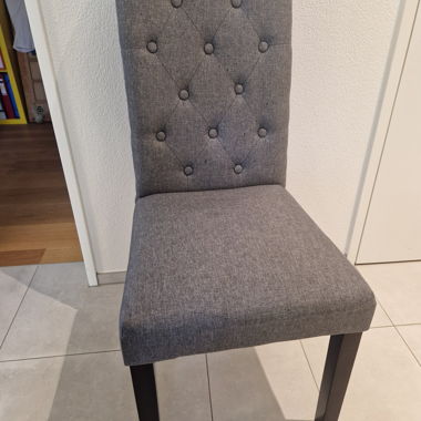 Eleganter Stuhl
