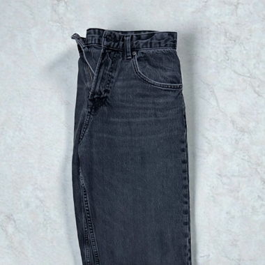 Zara - Jeans baggy con ricamo / 40