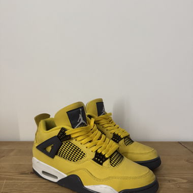Jordan 4 Retro