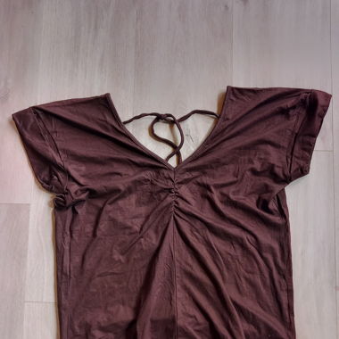T-shirt dos nu brun