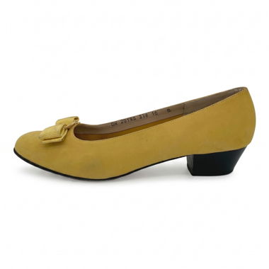 Décolleté Salvatore Ferragamo Vara EU 40.5 Giallo