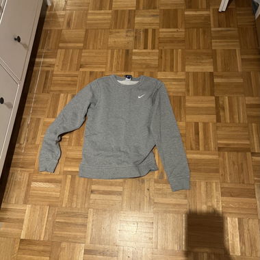Nike sweater