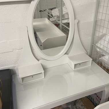 Table Ikea Hemnes et tabouret