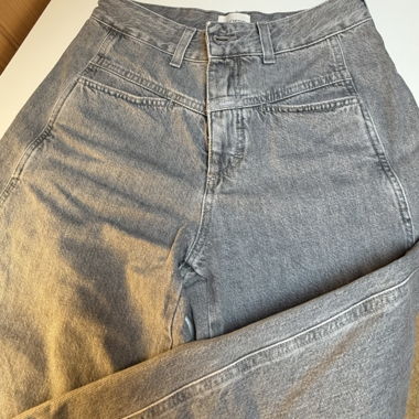 Closed Tori mid grey