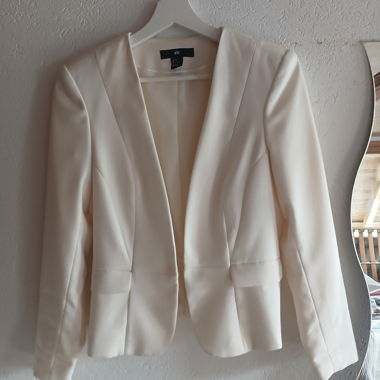 Blazer H&M color crema