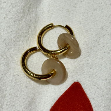 Orecchini con pietra preziosa