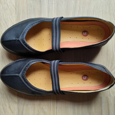 Ballerines noires avec bride élastique