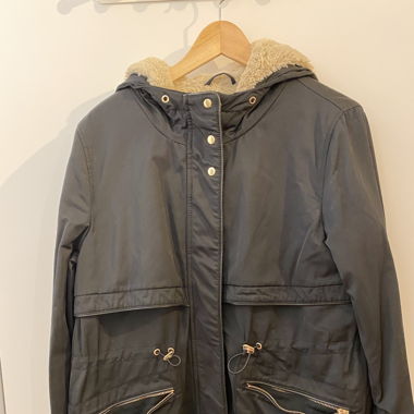 Warme Winterparka mit Innenfutter