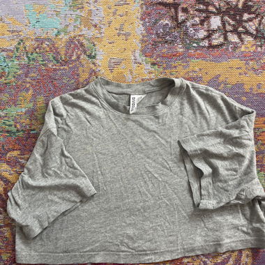 Graues T-Shirt 