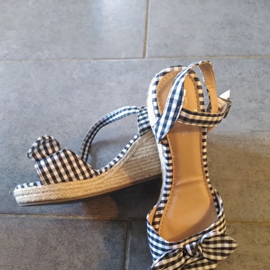 Sandales compensées pin up vichy