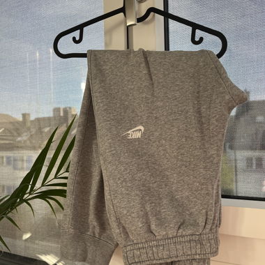 Grey nike sweatpants