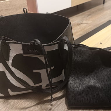 Sac cabas GUESS noir avec pochette