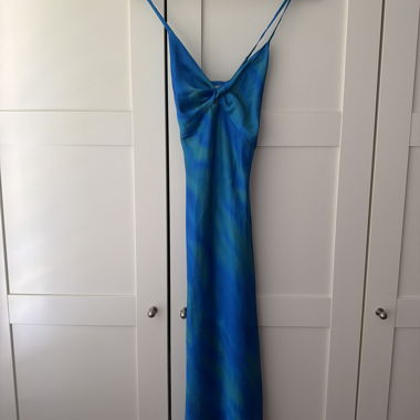 Abito in raso blu