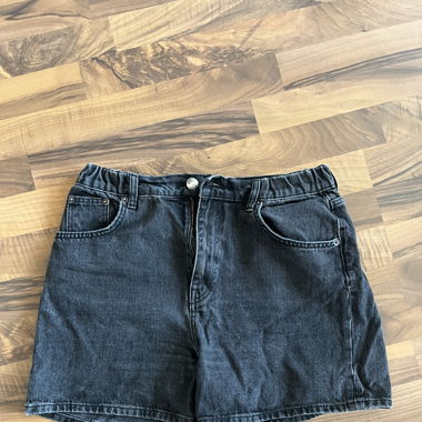 Kurze jeanshose