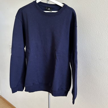 Blaues Sweatshirt 