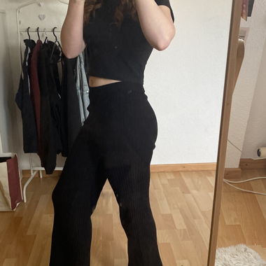 pantaloni neri