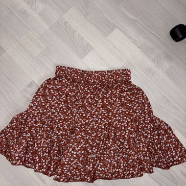 Jupe courte fleurie