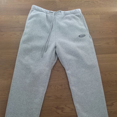 Graue openleg jogger 