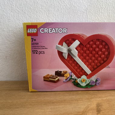LEGO Creator 40759 Valentines Day Box