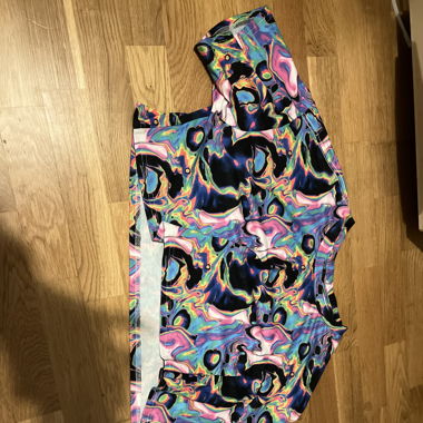 Buntes Top perfekt für Raves