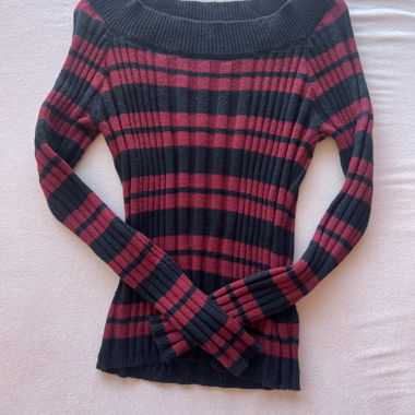 Schulterfreier Pullover 