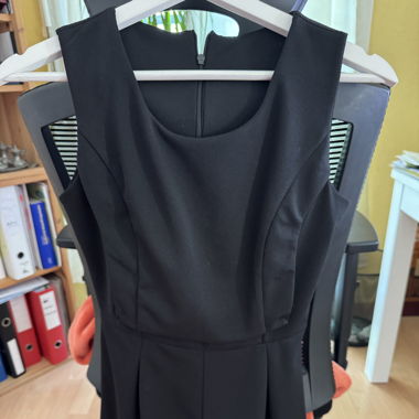 Süsser kurzer Jumpsuit