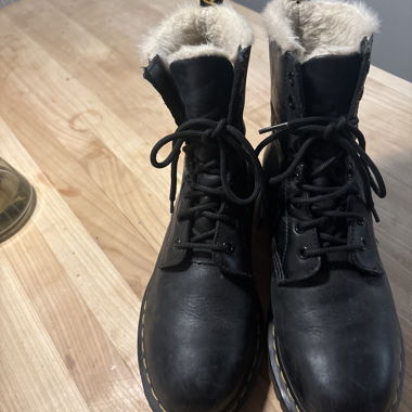 dr. martens boots