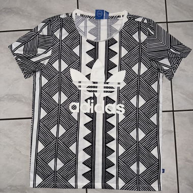 Adidas T-Shirt