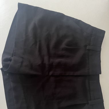 Short noir avec taille élastique 