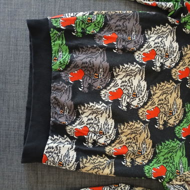Gucci - tiger embroidered sweater
