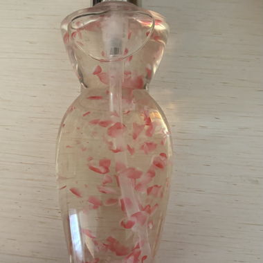 Seife mit Rosenblätter