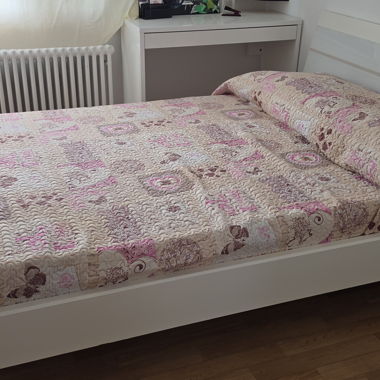 Weiss Doppelbett komplett mit Matratze