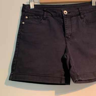 kurze Jeanshose