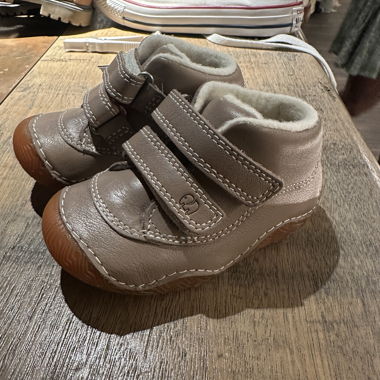 Elefanten Beige Baby Shoes with Velcro