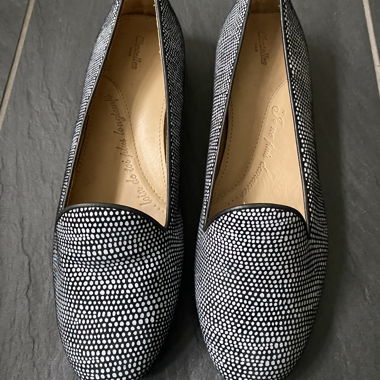 Mocassins Chatelles noirs et blancs à pois