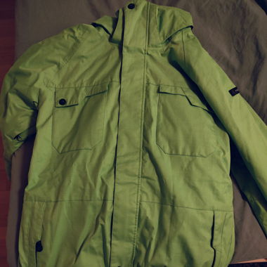 Ski-/Snowboardjacke in Giftgrün