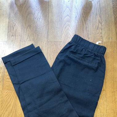 SCHWARZE HOSE