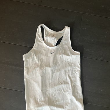 Top Sportivo Nike