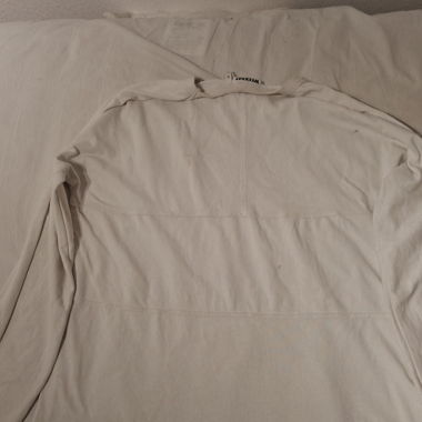 T-shirt beige a maniche lunghe