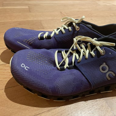 ON schuh violett - EUR 42