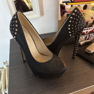 Black Stud Pumps