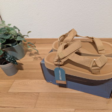 Sandalen beige D.Franklin