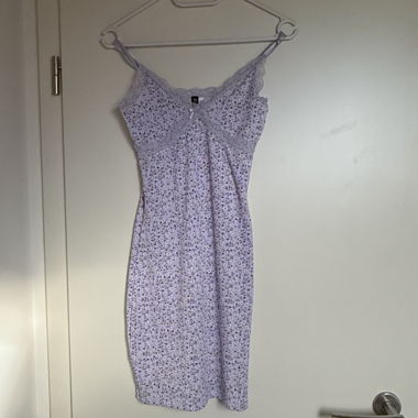 Abito in pizzo lilla H&M XS