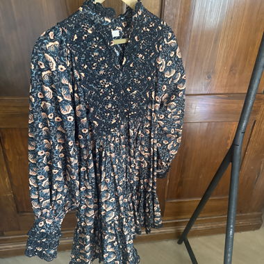 Robe en dentelle à motifs