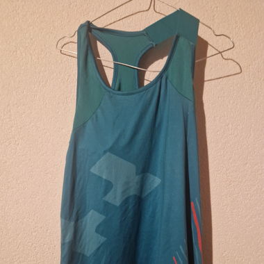 Canotta sportiva con reggiseno