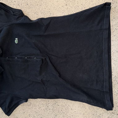 Polo Lacoste noir, T. 34