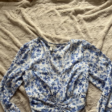 Blau weisse Bluse