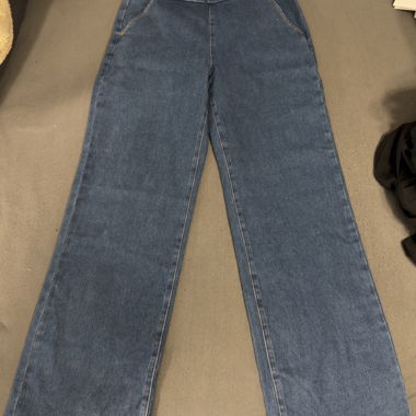 Jeans a gamba larga taglia 42